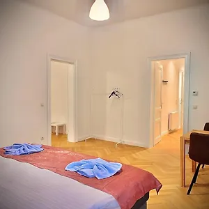  Apartment Wiedner